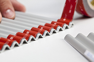  TONGTAI R-972用(yong)于具(ju)有耐(nai)高溫(wen)要求(qiu)的水(shui)性膠(jiao)黏劑(ji)産品(pin)