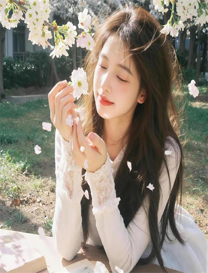 批判的探索《双龙逆战》的奥秘：隐藏细节与深层意义，收藏必备